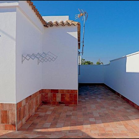 コニル・デ・ラ・フロンテラ Casa Colorado Con Piscinaヴィラ エクステリア 写真