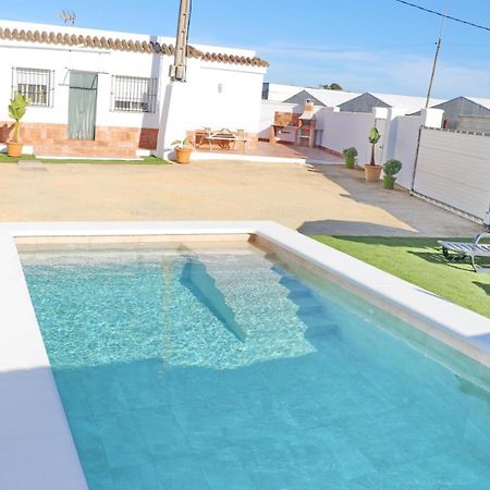 コニル・デ・ラ・フロンテラ Casa Colorado Con Piscinaヴィラ エクステリア 写真